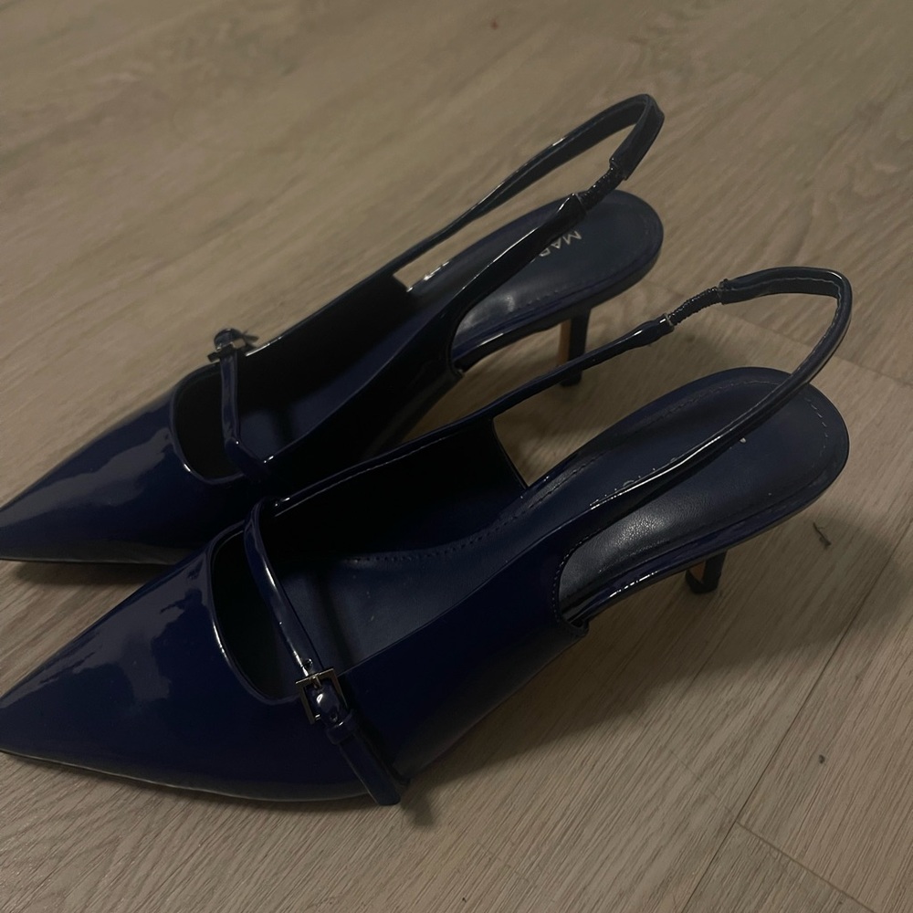 Blue elegant heels